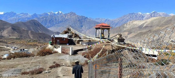 Annapurna Circuit vs. Annapurna Base Camp – Which Trek Is Right for You?